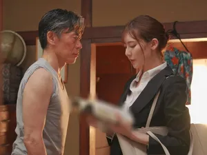 [Hương mật ong] Lừa dối và sờ mó vào lồn! Nữ sinh chân dài bị địt ~ xịt khắp mặt ~ siêu hấp dẫn