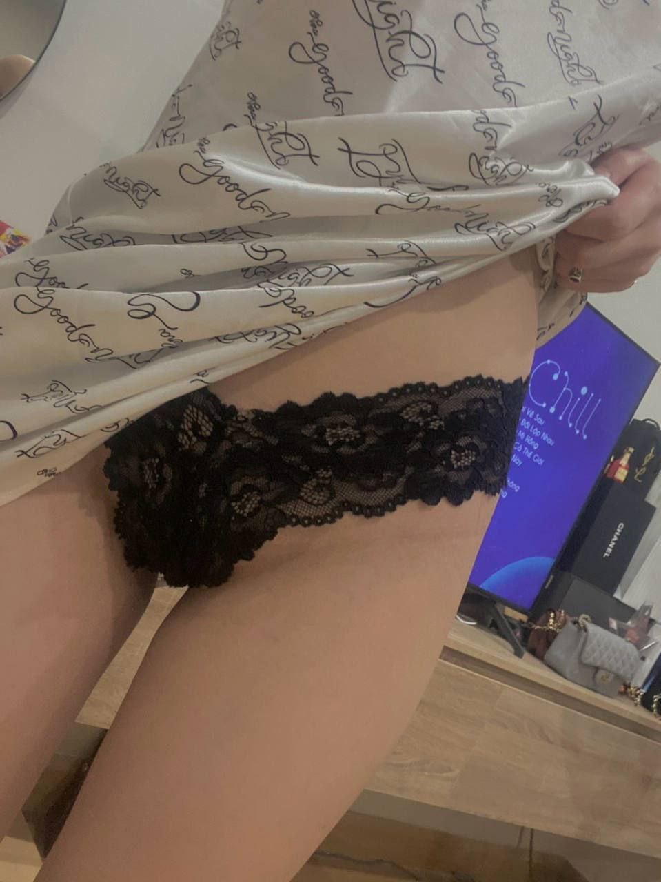 kiwvr-382,kiwvr-382 [VR] [Mát xa tà ác] Khi cơ thể cúp F cực kỳ sành điệu này bị kích thích bởi [thuốc kích dục siêu mạnh] chưa được chấp thuận ở Nhật Bản, cô ấy bị tấn công dữ dội, dẫn đến [phun trào, cực khoái âm đạo và nhiều lần cực khoái cong lưng! 】Nước tình tràn đầy, nhạy cảm, phụ nữ xuất tinh sớm và [bóp xuất tinh? xuất tinh vào mặt? kem] Kimesek SEX Mogami Ichika